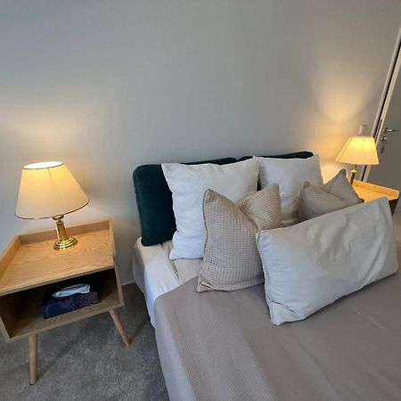 Privatzimmer 15 Qm Mit Gemeinschaftsbad München Eksteriør billede